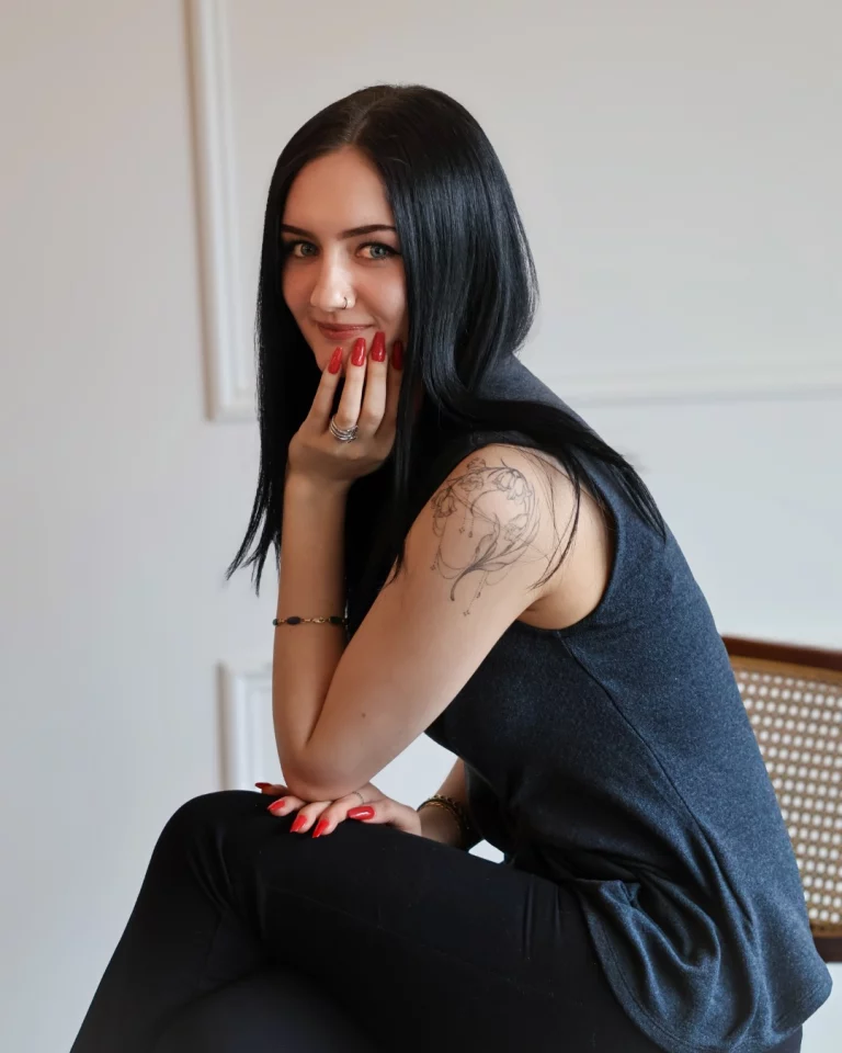 Instagram post from lashandbeautco. This post is in position 1.